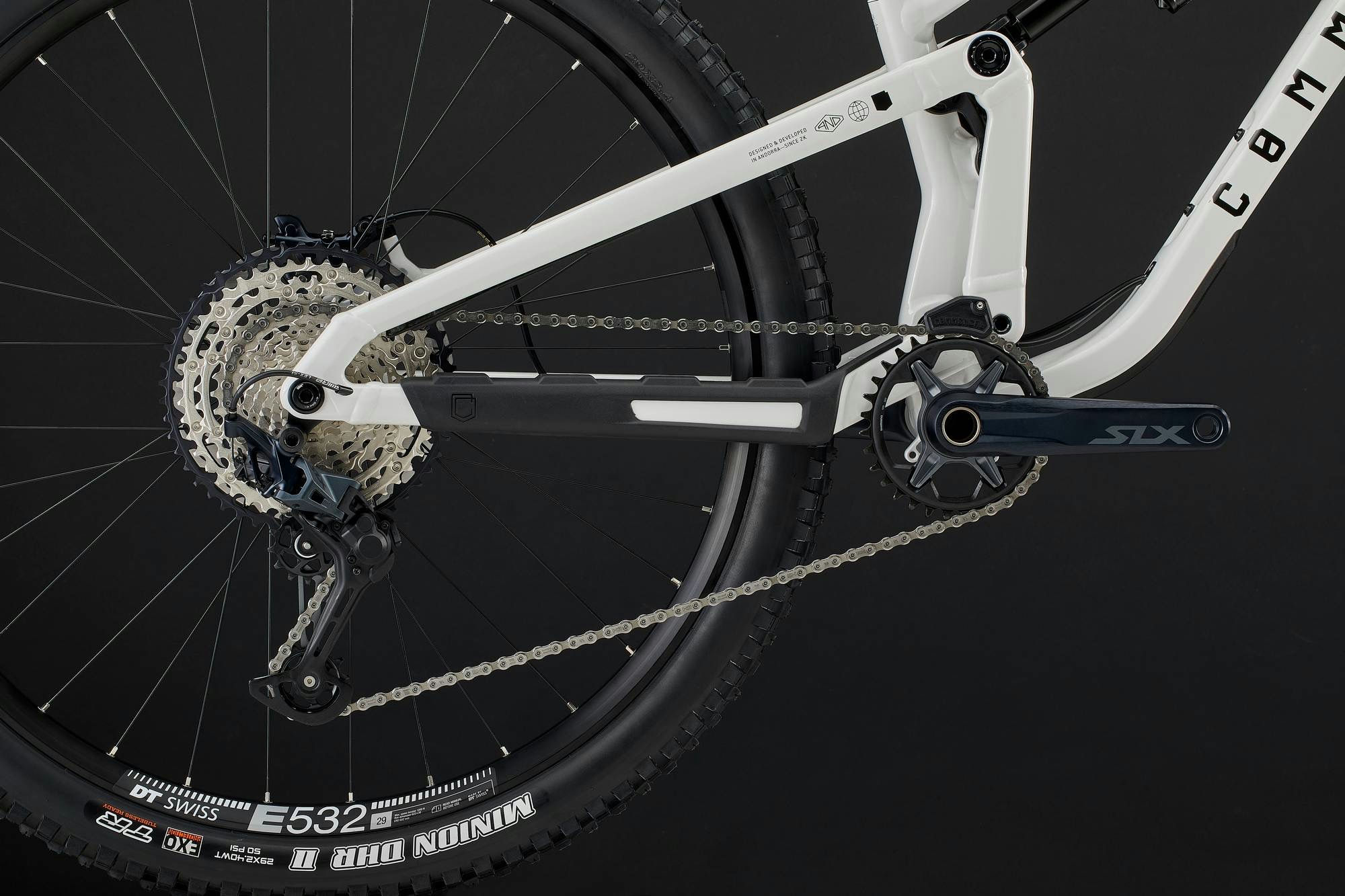 COMMENCAL META V5 ESSENTIAL PURE WHITE