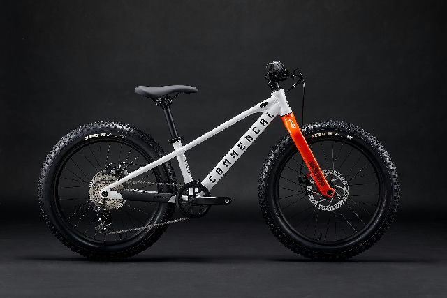 COMMENCAL RAMONES 20 REVOSHIFT PURE WHITE (115 - 130 CM)