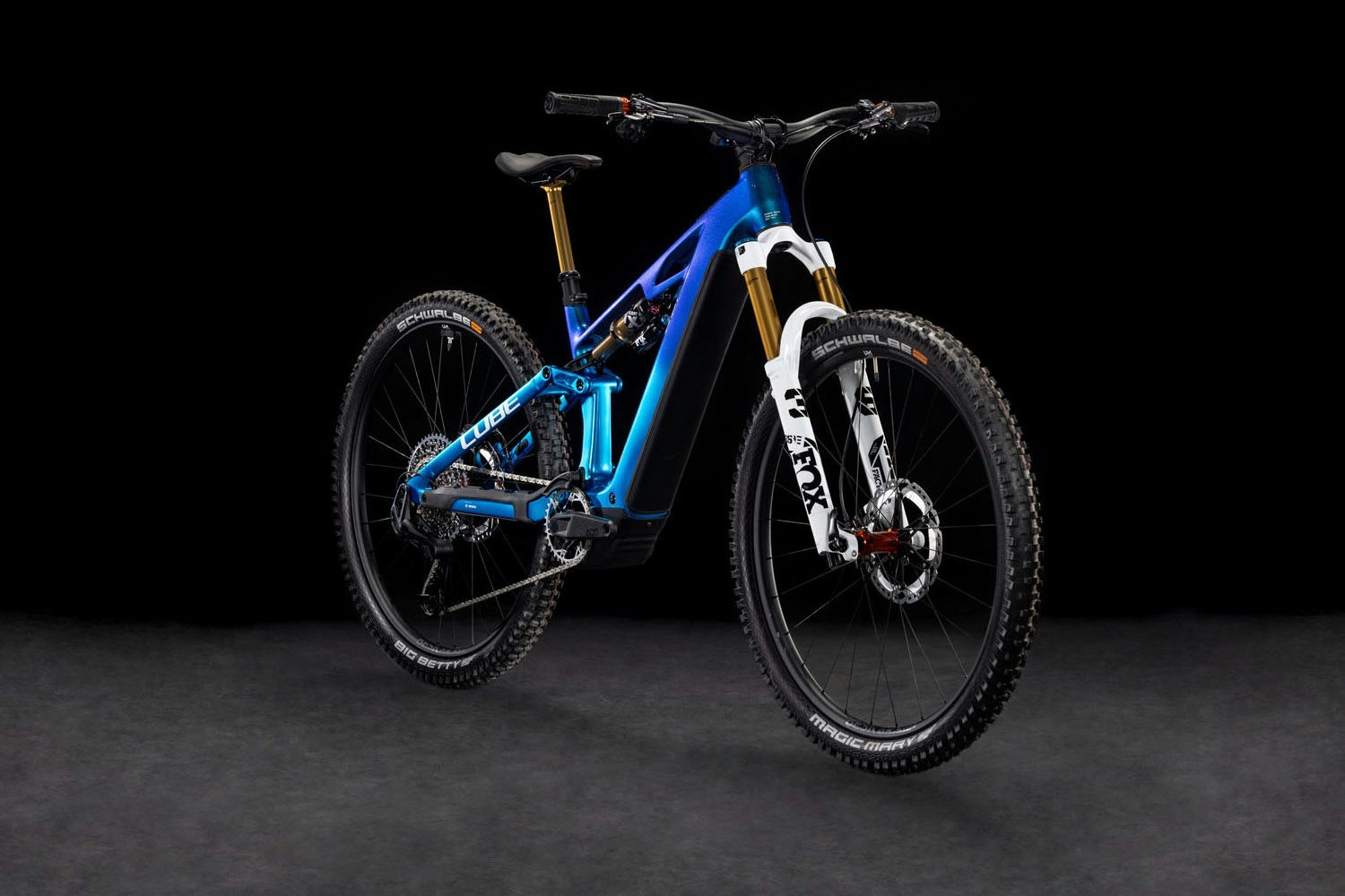 Cube Stereo Hybrid ONE44 HPC AT 800 actionteam