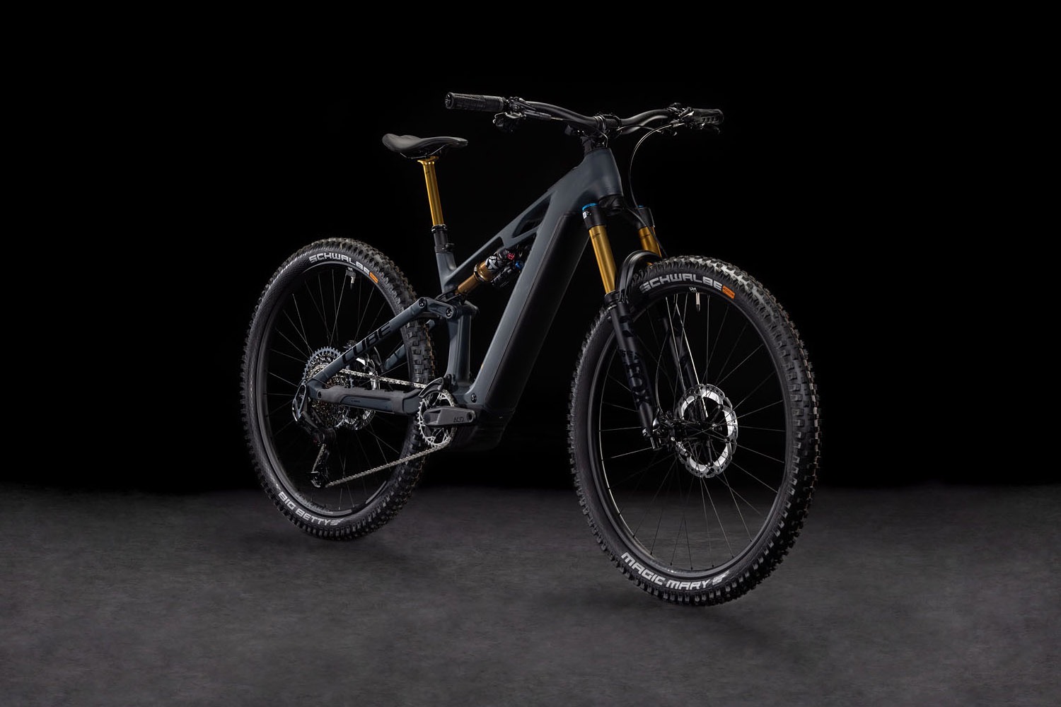 Cube Stereo Hybrid ONE44 HPC AT 800 carbon´n´gold