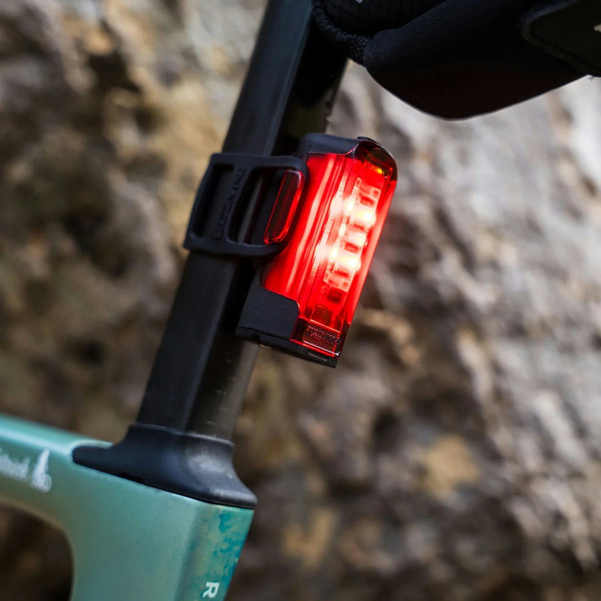 LEZYNE STRIP DRIVE PRO 400+ REAR BLACK