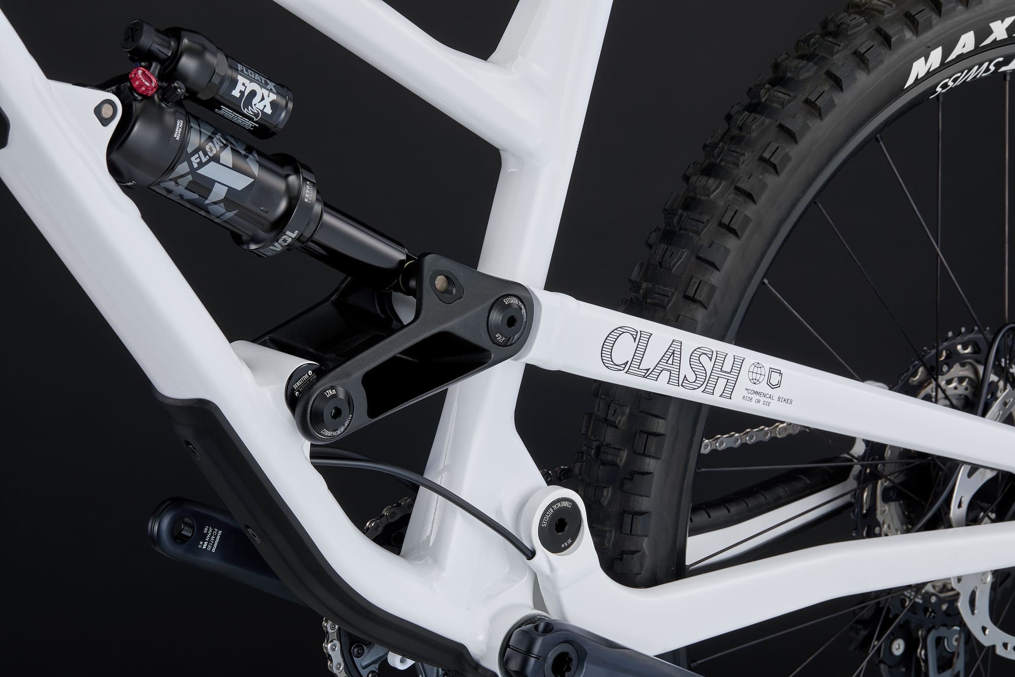 COMMENCAL CLASH ESSENTIAL PURE WHITE 2025
