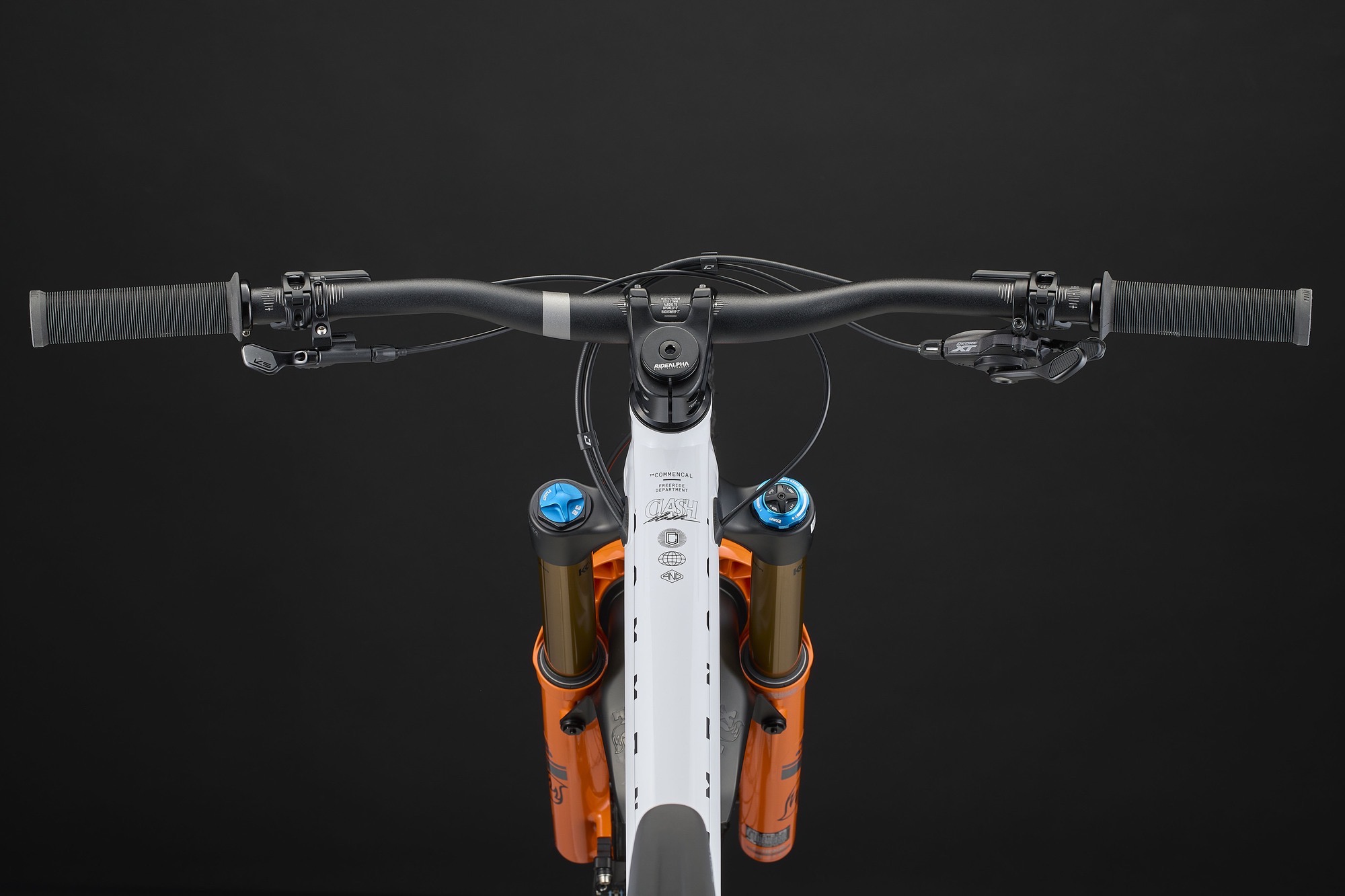 COMMENCAL CLASH SIGNATURE PURE WHITE 2026