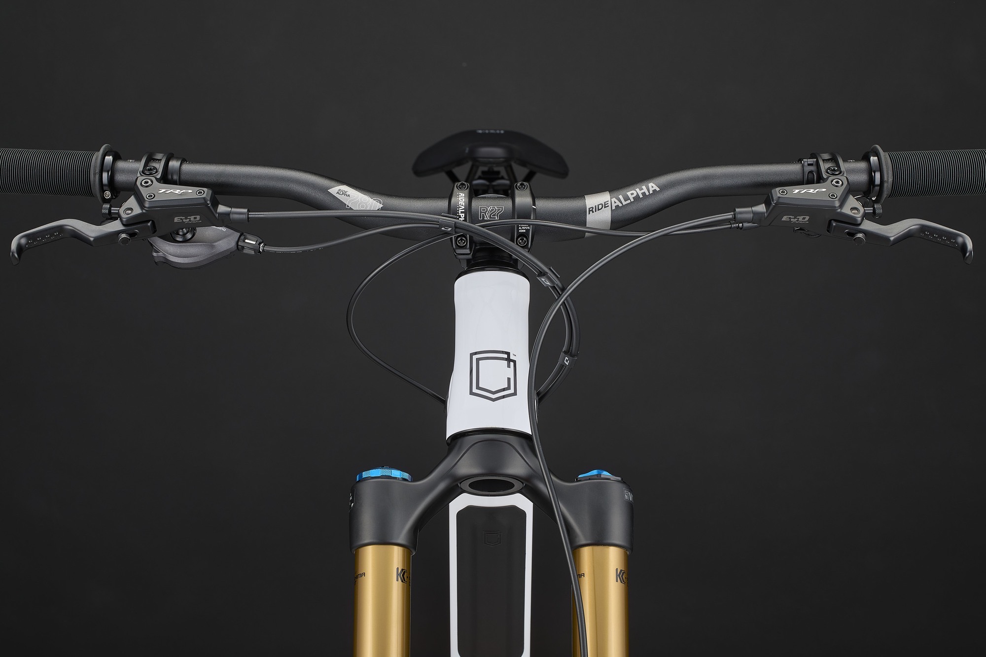 COMMENCAL CLASH SIGNATURE PURE WHITE 2026