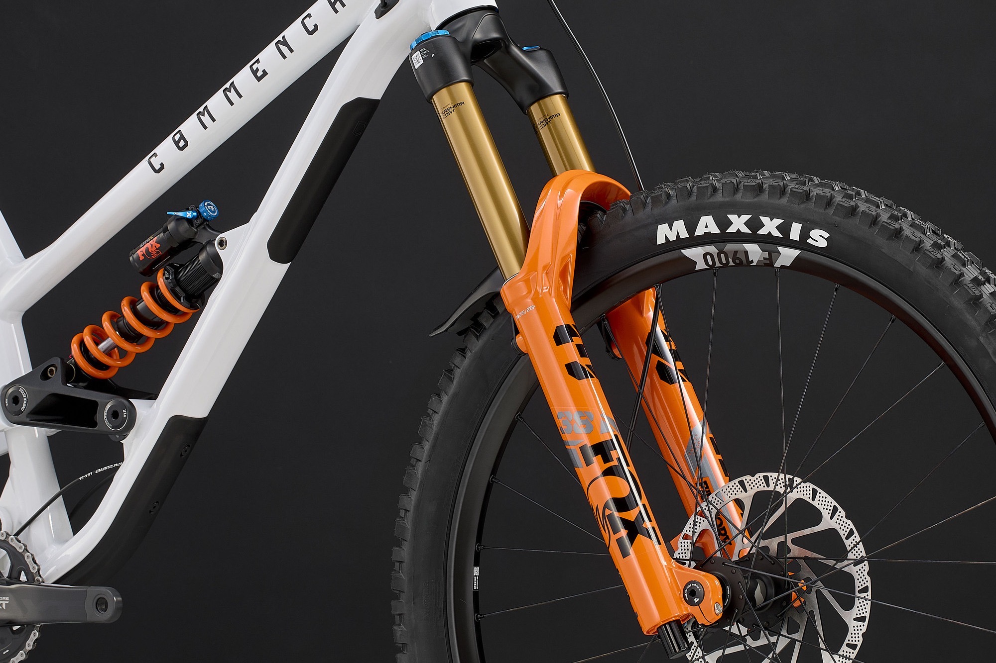 COMMENCAL CLASH SIGNATURE PURE WHITE 2026