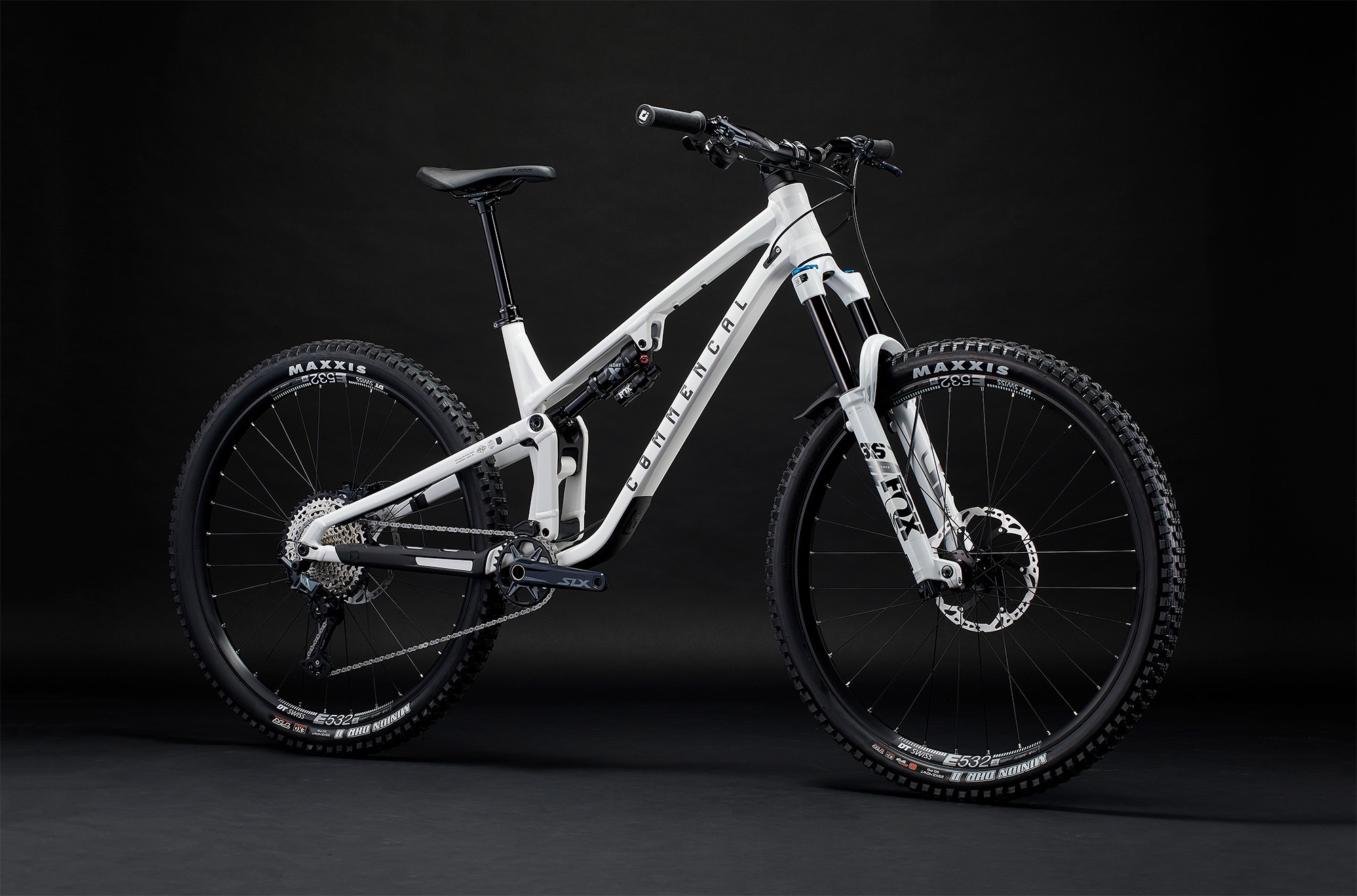 COMMENCAL META V5 ESSENTIAL PURE WHITE