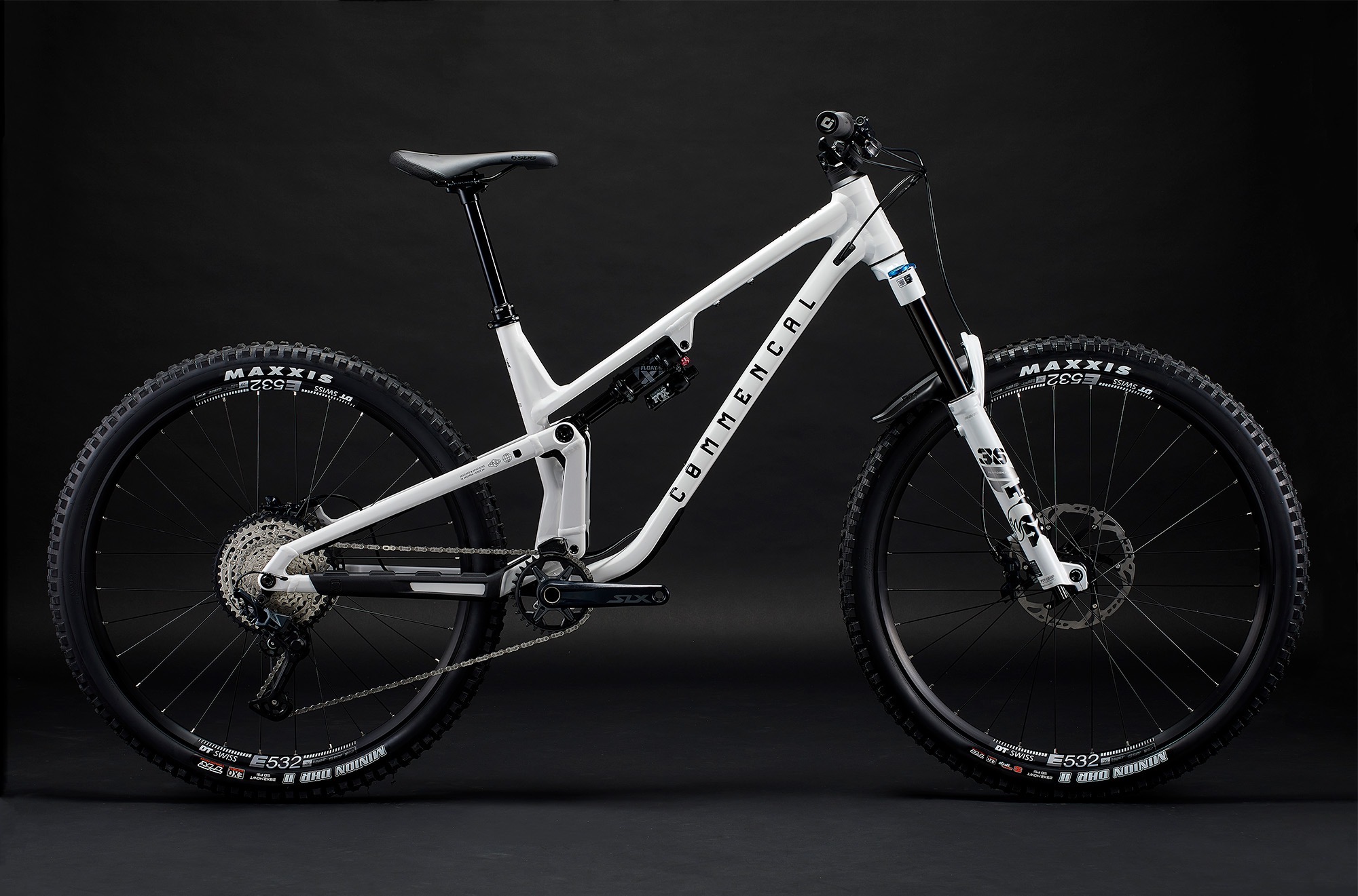 COMMENCAL META V5 ESSENTIAL PURE WHITE