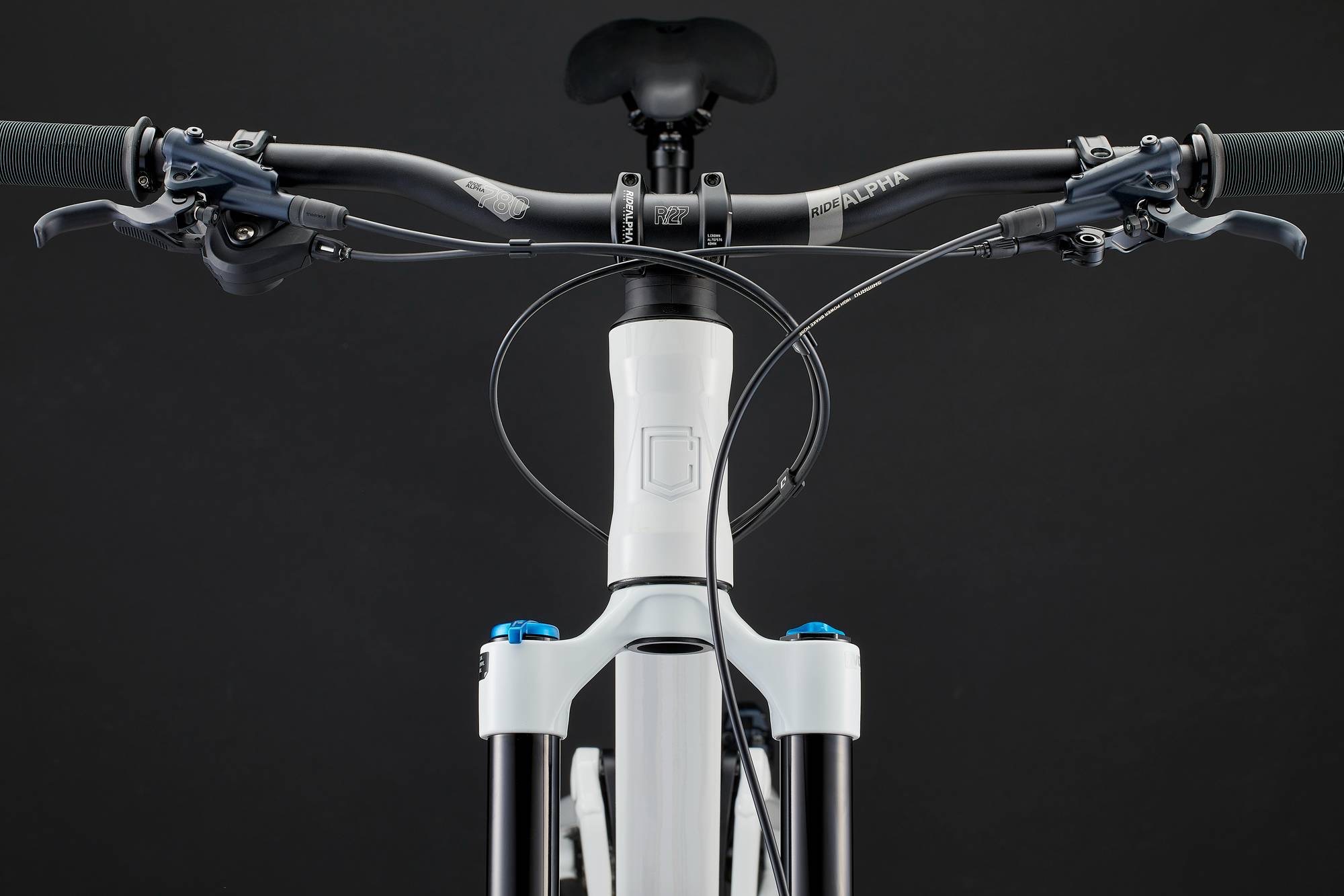 COMMENCAL META V5 ESSENTIAL PURE WHITE