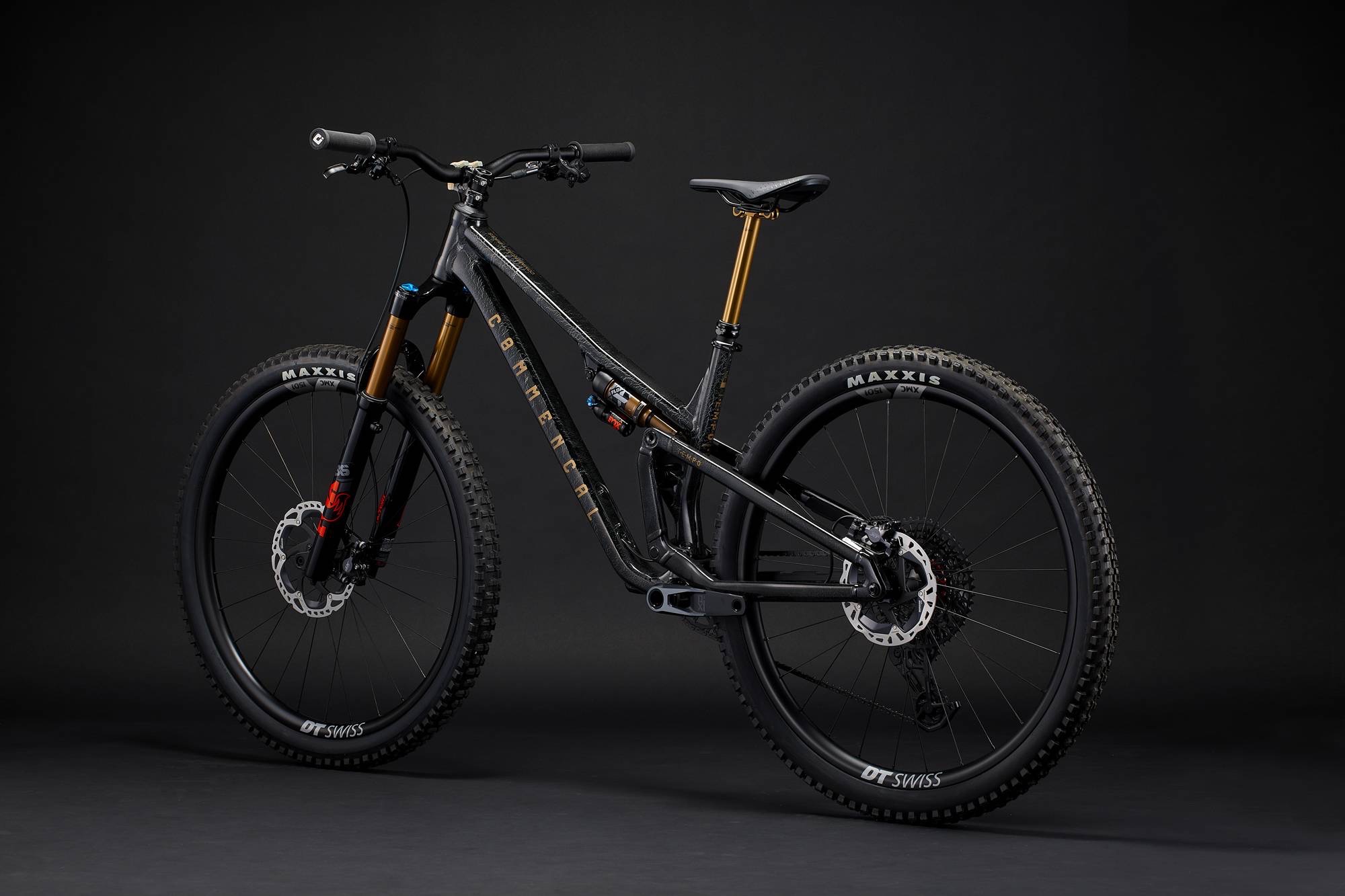 COMMENCAL T.E.M.P.O. T-TYPE CRACKLED BLACK