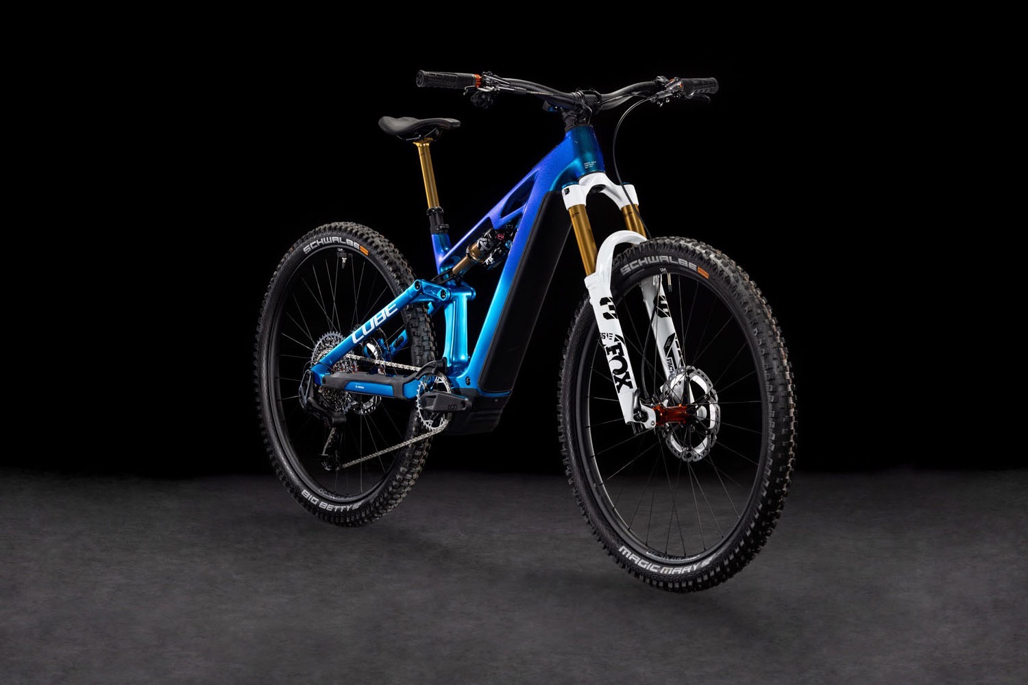 Cube Stereo Hybrid ONE44 HPC AT 800 actionteam