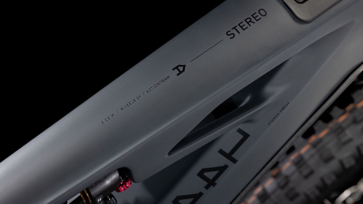 Cube Stereo Hybrid ONE44 HPC AT 800 carbon´n´gold