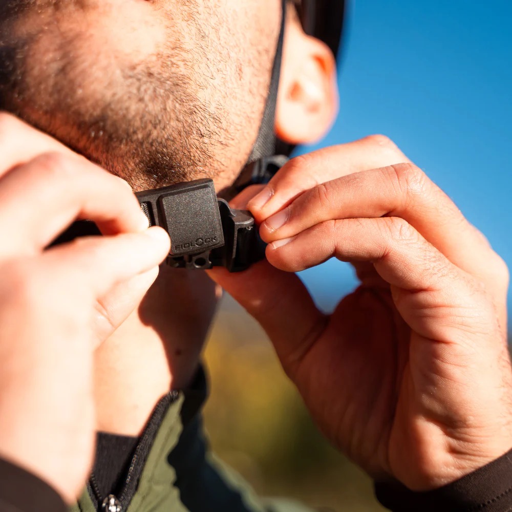 GIST BRAVO METAL HELMET