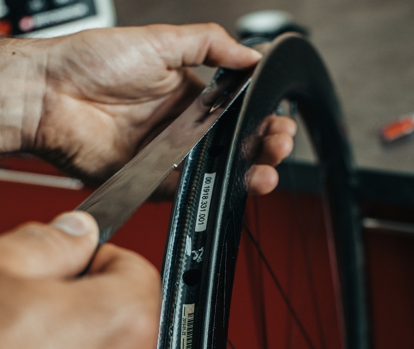 HUTCHINSON TUBELESS READY TAPES