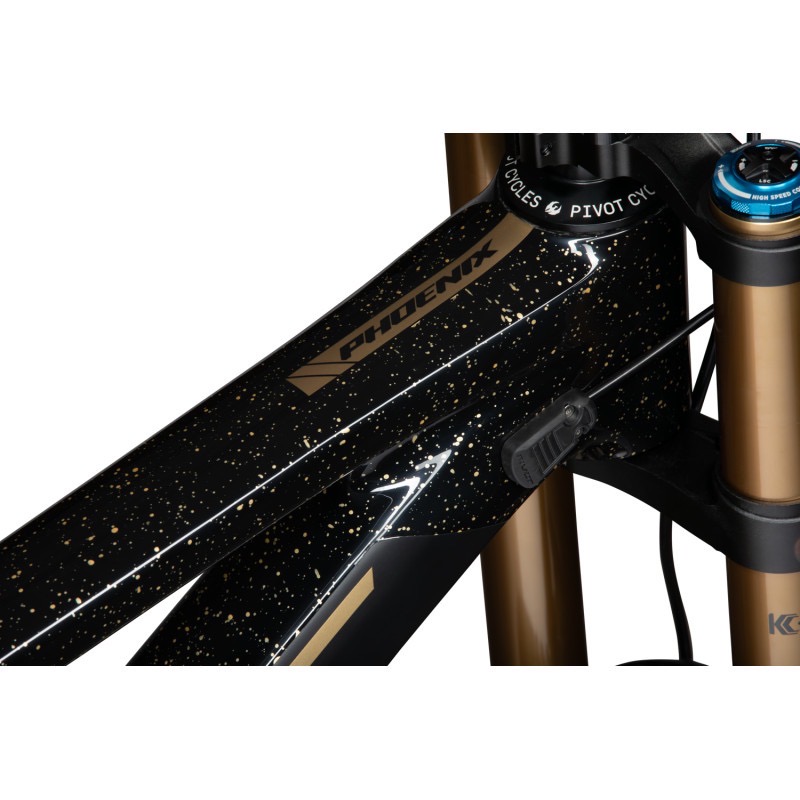 PIVOT PHOENIX BLACK GOLD PRO SAINT